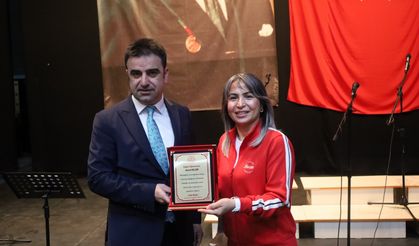 Kahta’da Öğretmenler Günü kutlandı