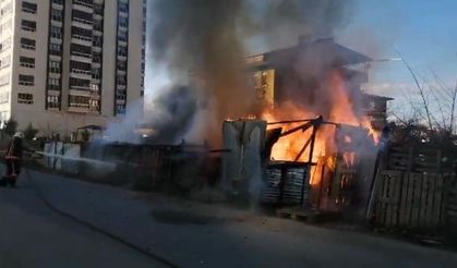 Tandoğan Konteyner Kent bitişiğinde yangın çıktı