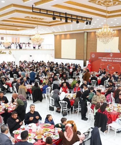 Adıyaman'da 'Büyük Aile Sofrası'nda şehit aileleri ve gaziler bir araya geldi