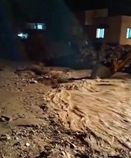 Gölbaşı'nda etkili olan şiddetli yağış sele neden oldu - Videolu Haber