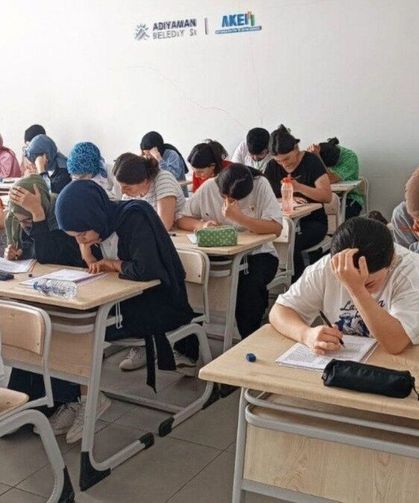 Adıyaman Belediyesi'nden 12. sınıf öğrencilerine YKS başvuru desteği