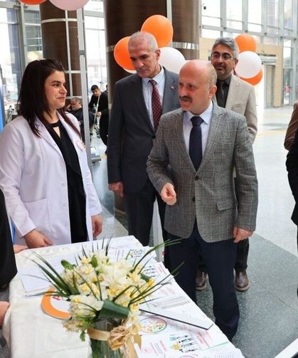 Adıyaman Osman Valisi Varol, Farkındalık Standını ziyaret etti