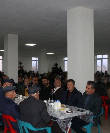 Adıyaman Tekpınar Köyü'nde Hızır lokması programı düzenlendi: Ortadoğu'daki savaşlara tepki gösterildi - Videolu Haber