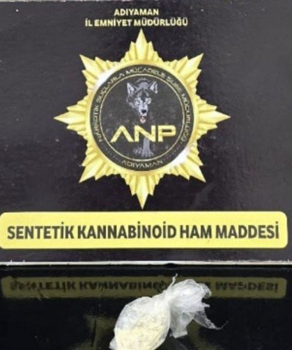 Adıyaman'da uyuşturucu operasyonu: 232 hap ele geçirildi