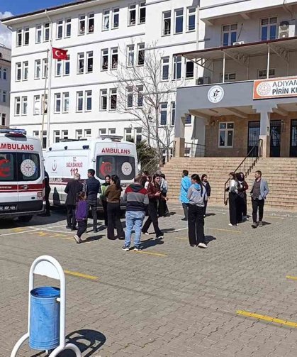 Adıyaman'da 3 öğrenci gıda zehirlenmesi şüphesiyle hastanelik oldu