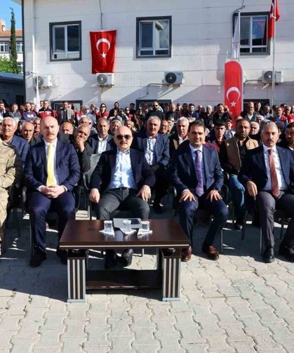 Çiftçilere zirai alet ve ekipman dağıtıldı