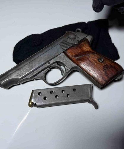 Tabancayla yakalanan şahıs gözaltına alındı