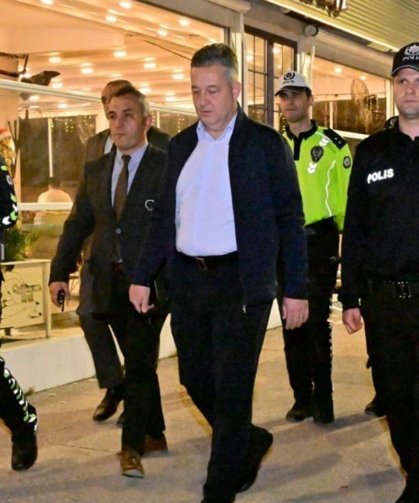 Emniyet Müdürü Arzum Nazman Gökkuşağı Caddesi'nde incelemelerde bulundu