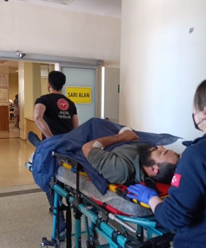 İki motosiklet çarpıştı: 1'i ağır 2 yaralı