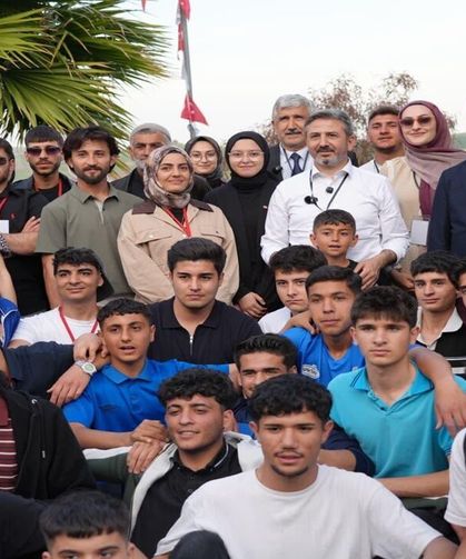 Ahmet Aydın Gençlerle Kariyer Buluşmasında Bir Araya Geldi