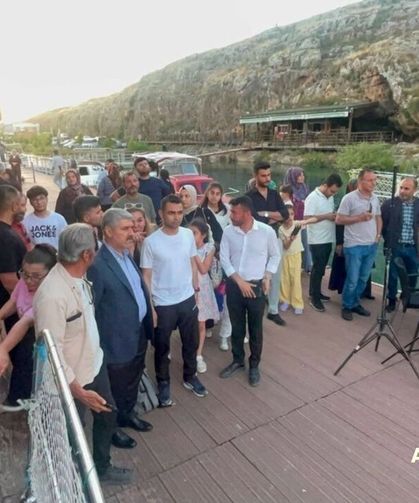 Besni'li Sanatçı Latif Doğan yeni klibini Kızılin Merinos İskelesi'nde çekti