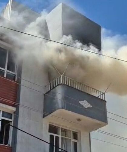 Adıyaman'da Apartman Dairesinde Yangın Paniği