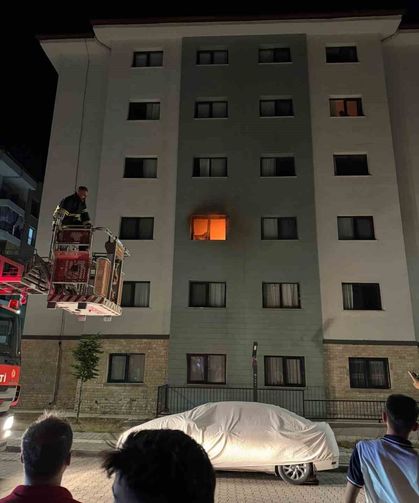 Adıyaman Mara Mahallesi'nde 6 Katlı Binada Yangın
