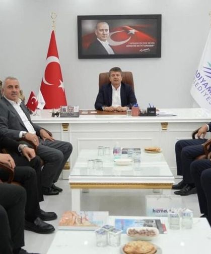 Hizmet-İş'ten Adıyaman Belediyesi İşçilerine Birlik Çağrısı