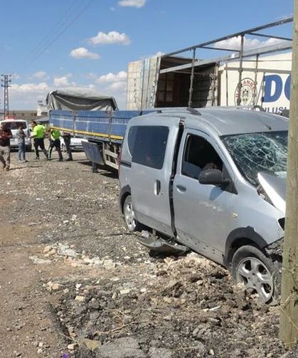 Kilis'te Ters Yönde İlerleyen Araç Kaza Yaptı, 1 Kişi Yaralandı