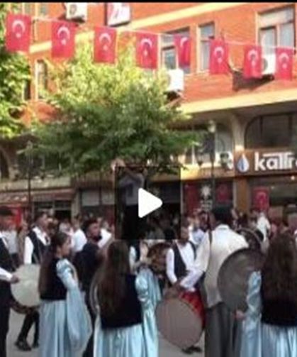 Mardin'de Uluslararası  '18. Yeşilli Kiraz Festivali' başladı