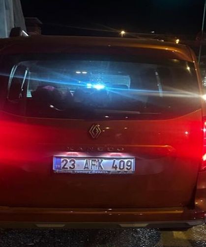 Traktör İle Hafif Ticari Araç Kazasında 1 Yaralı