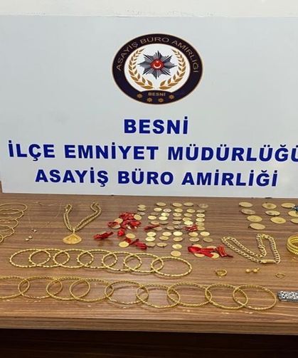 Besni'de Bulduğu Altın Dolu Çantayı Polise Verdi