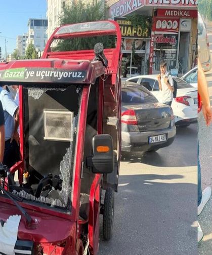 Kahta Devlet Hastanesi Önünde Kaza 1 Yaralı