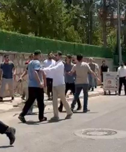 Kahta'da Karakol Önündeki Kavgaya Biber Gazlı Müdahale
