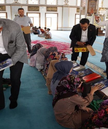 Kahta'da Yaz Kur'an Kurslarında İlk Cüz Heyecanı