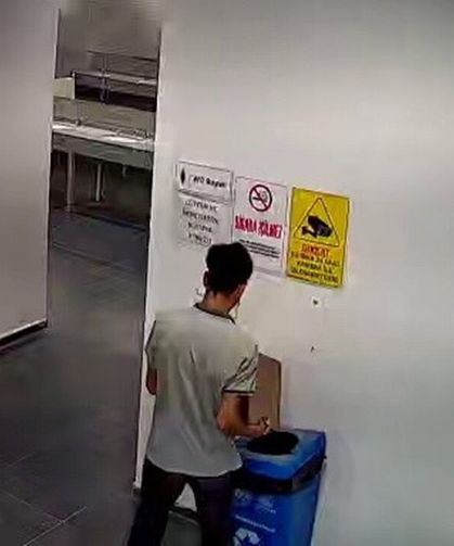 Adıyaman'da Kadınlar Tuvaletindeki Hırsızlık Kamerada