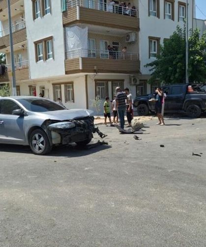 Adıyaman'da Pikap İle Otomobil Çarpıştı 1 Yaralı