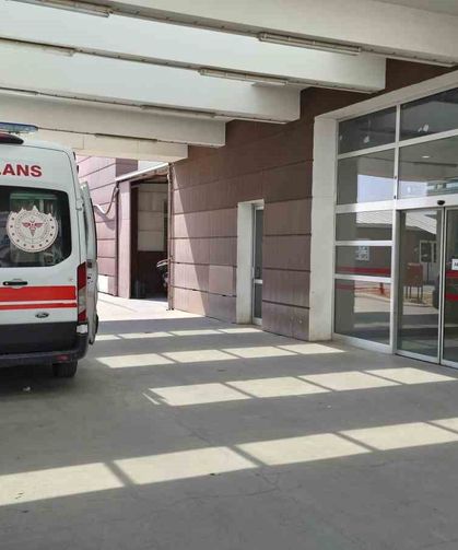 Adıyaman'da minibüs devrildi: 13 yaralı