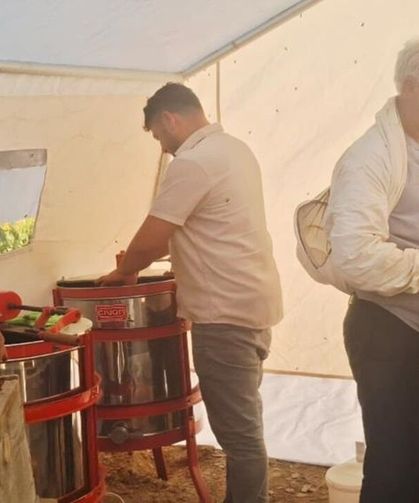 2 Bin 500 Rakımda Bal Hasadı Başladı