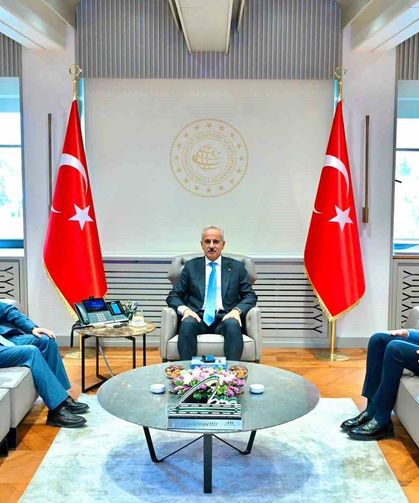 Mustafa Alkayış: 'Atatürk Bulvarı'nda 12 kilometrelik yan yollarımızı yeniliyoruz'
