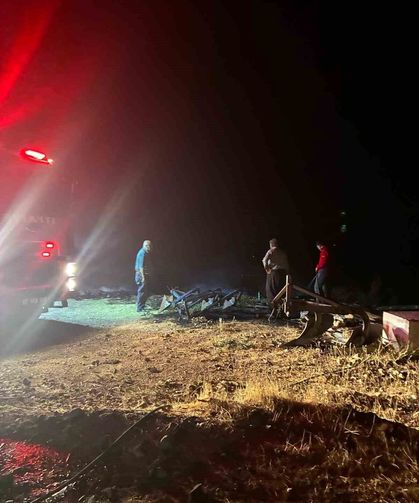 Adıyaman'da odunluk yangını hayvan ağılına ulaşmadan söndürüldü