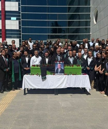 Av. Fahri Bildik son yolculuğuna uğurlandı