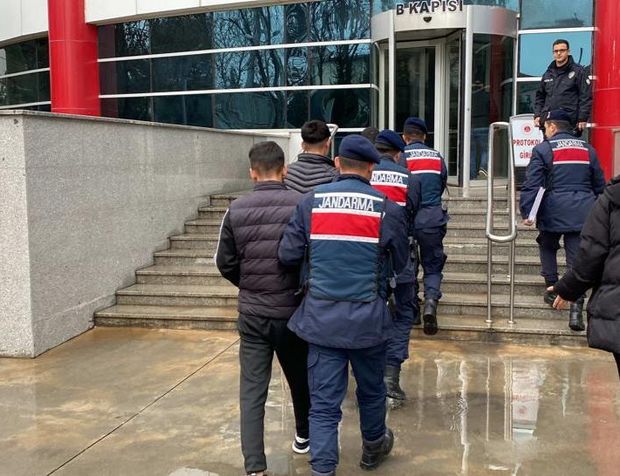 Klima hırsızları Jandarmanın takibiyle yakayı ele verdi