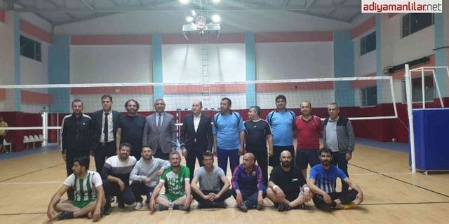 Tut ilçesinde kurumlar arası voleybol turnuvası düzenlendi