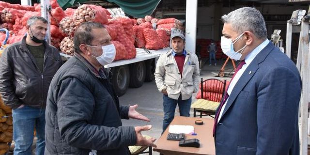 Başkan Sadıkoğlu'ndan, sebze meyve komisyoncularına ziyaret