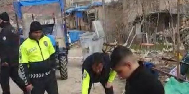 Adıyaman'da polis ekipleri çocuklar ile oyun oynadı 