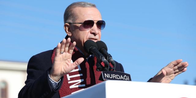 Erdoğan: Depremin yıktığı şehirlerimizin tamamını ayağa kaldırmadan durup dinlenmeyeceğiz 