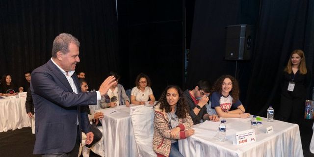 Başkan Seçer, YKS Bilgi Yarışması'na katıldı