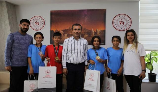 Adıyamanlı sporcular U14 atletizm Türkiye şampiyonasında madalyaları topladı