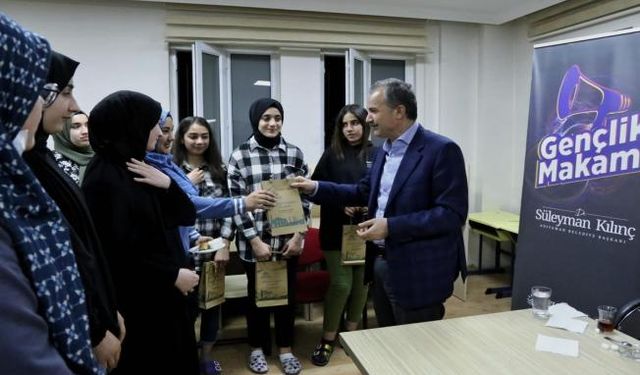 Başkan Kılınç, 'Gençlik Makamı'nda lise öğrencileriyle buluştu