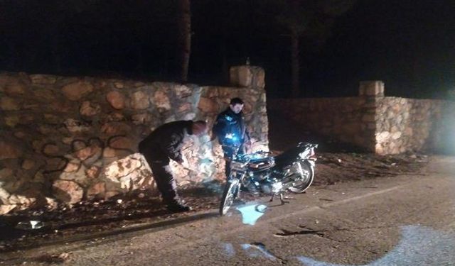 Plakasız motosiklet polisi harekete geçirdi
