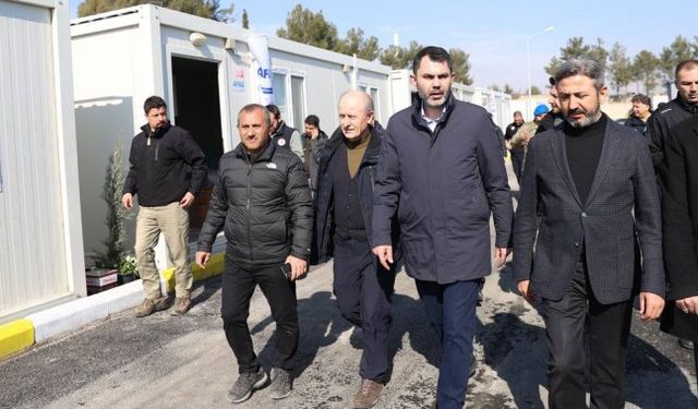 Bakan Kurum: Adıyaman’a yaklaşık 15 bin kişinin yaşayacağı 3 bin geçici barınma evleri yapılıyor 