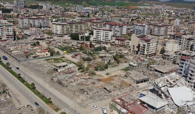 Acı tablo değişti! Depremlerde 5 bin kişinin yakınları tespit edilemedi