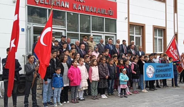 Çelikhan'da 23 Nisan Ulusal Egemenlik ve Çocuk Bayramı kutlandı