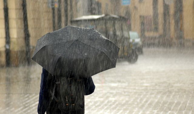 Meteoroloji Gök gürültülü sağanak yağış uyarısında bulundu 