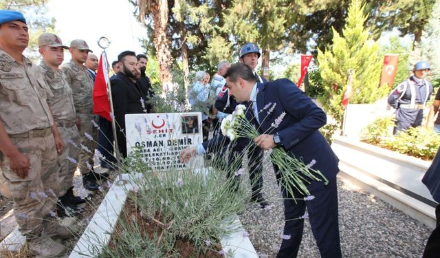 Adıyaman’da bayram arifesinde şehitlik ziyaret edildi 