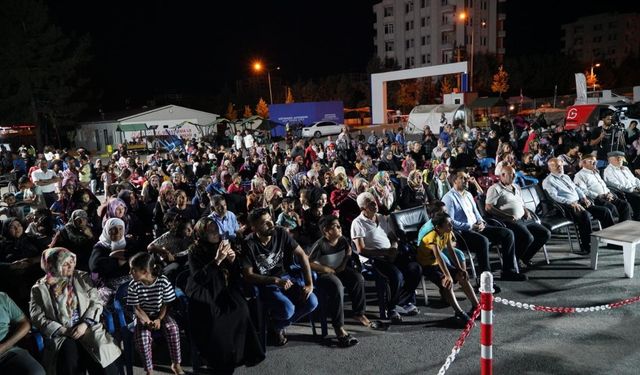 Adıyaman’daki konteyner kentlerde deprem şehitleri anılıyor 