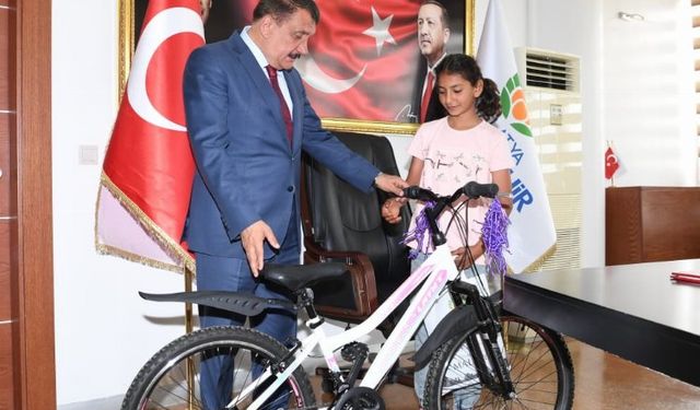 Cumhurbaşkanı Erdoğan'ın Malatya'ya hediyeleri takdim edildi