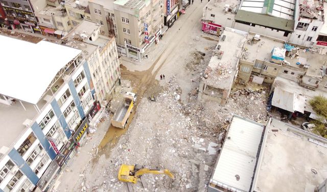 Milletvekili Tutdere: Enkaz başında demir sevdası vatandaşı canından bezdirdi 