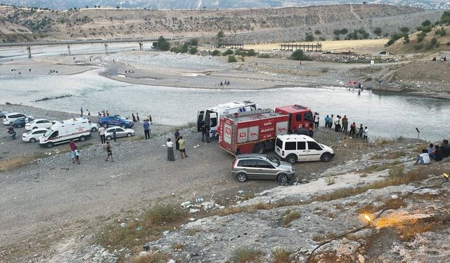 Serinlemek için suya giren genç boğuldu